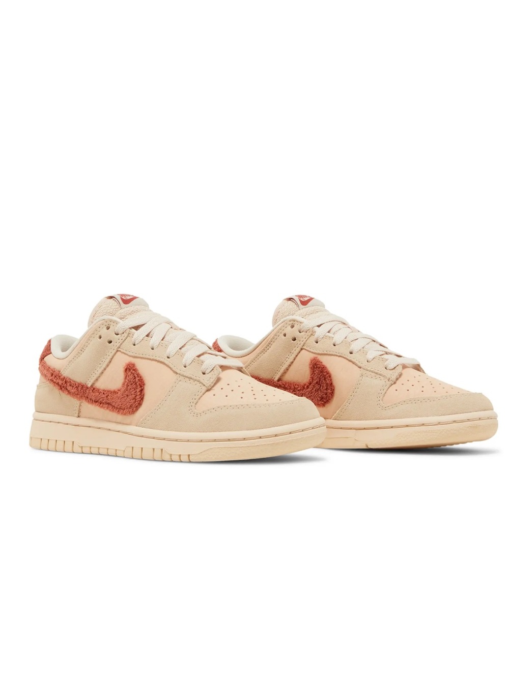 Nike Dunk Low SE Teddy Bear